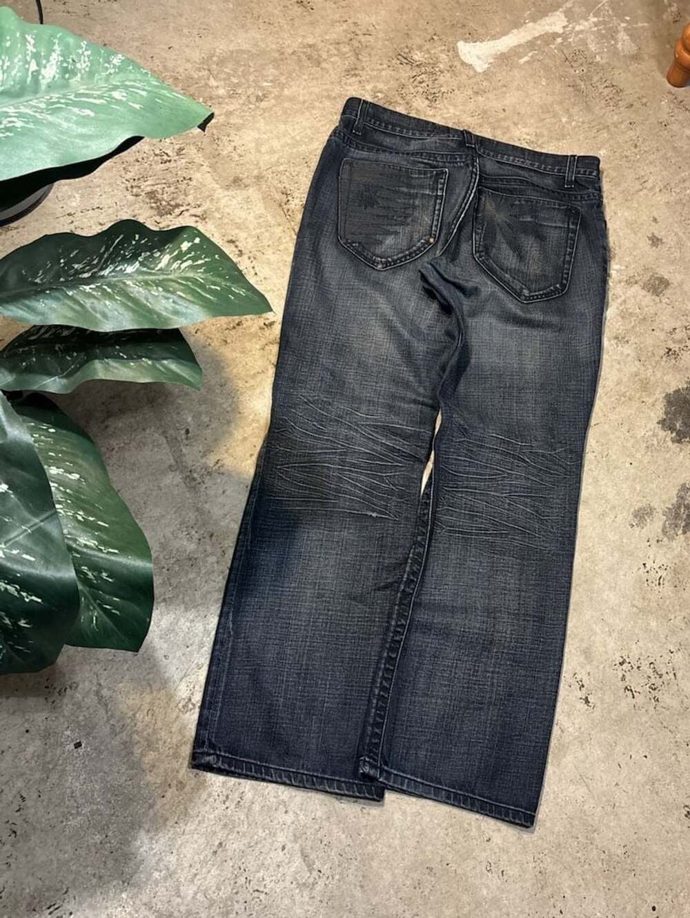 INC International Concepts Amsterdam Dark Wash Distressed Denim Jeans Size 34x32